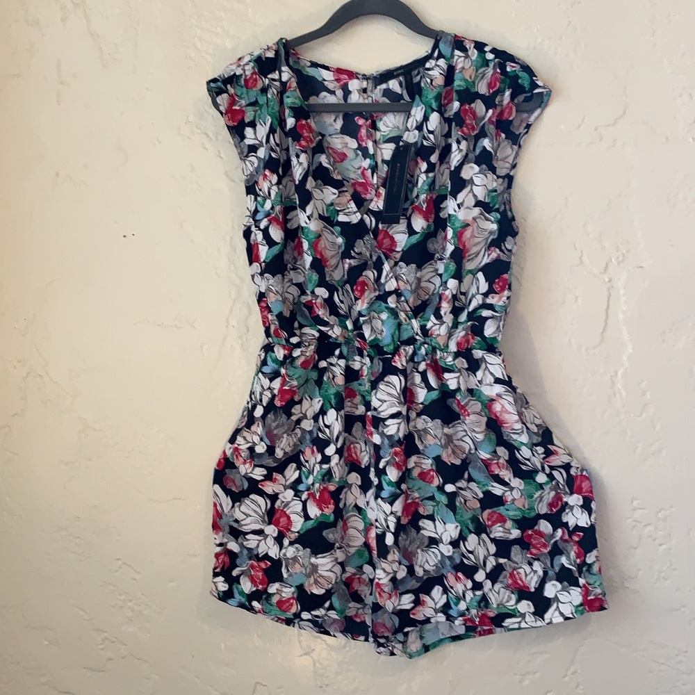 Floral romper NWT